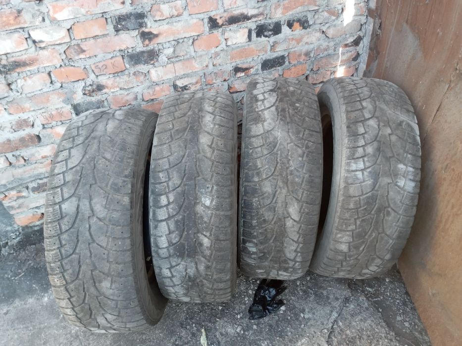 Резина 275/65/17 б/у