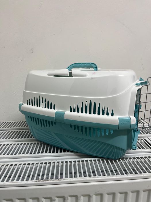 Лоток для кошек продам.