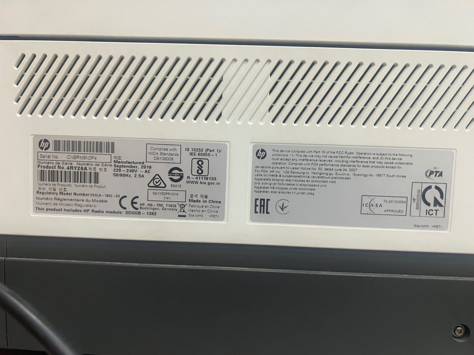 Продается принтер hp б/у + 2 картриджа