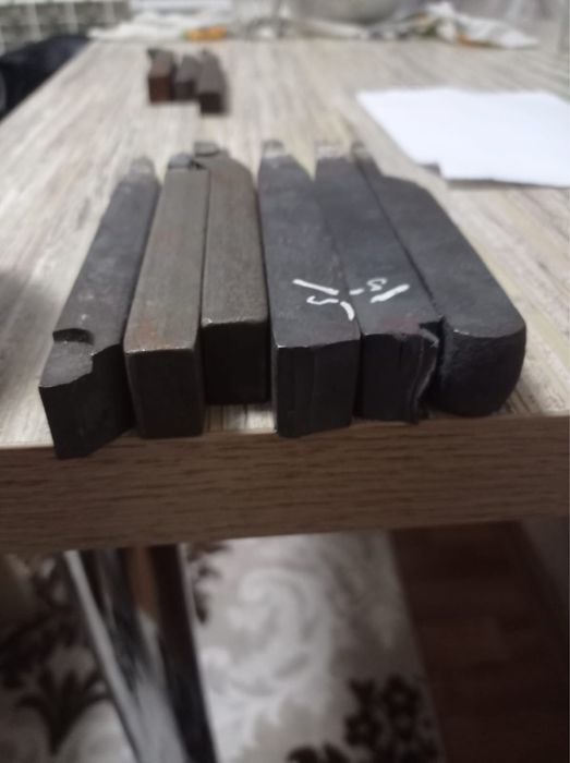 Продаю резцы токарные