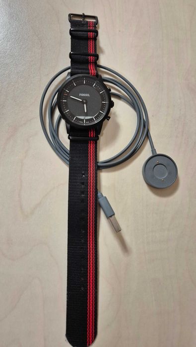 Fossil Hybrid Smartwatch + curele noi, bonus