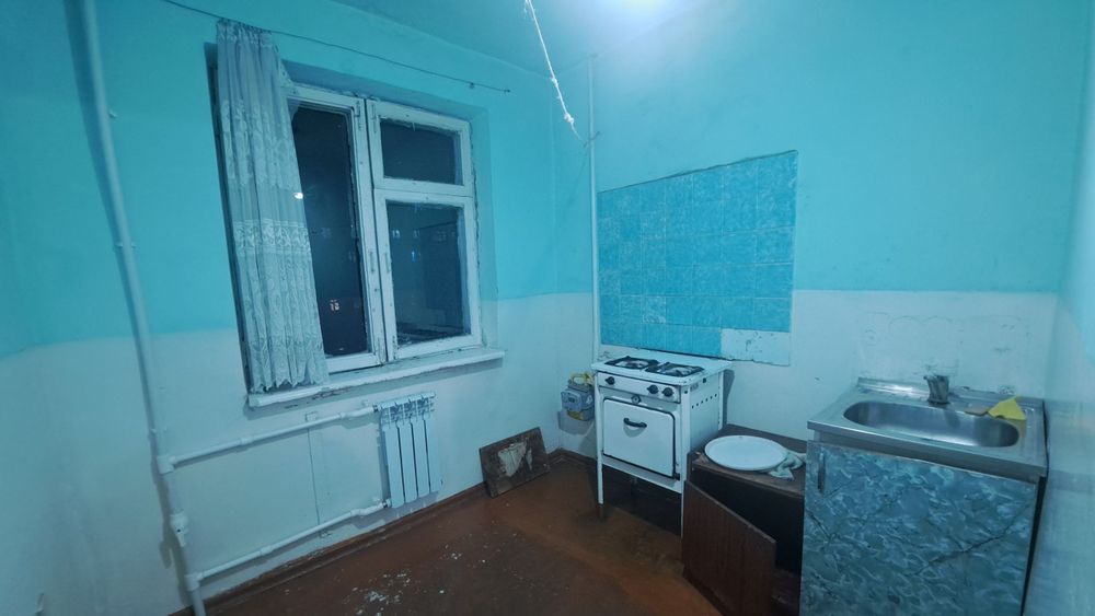 Чирчик шахар 
3-микрораён
#1-хона 2-этаж 
Квартира ижарага берилади