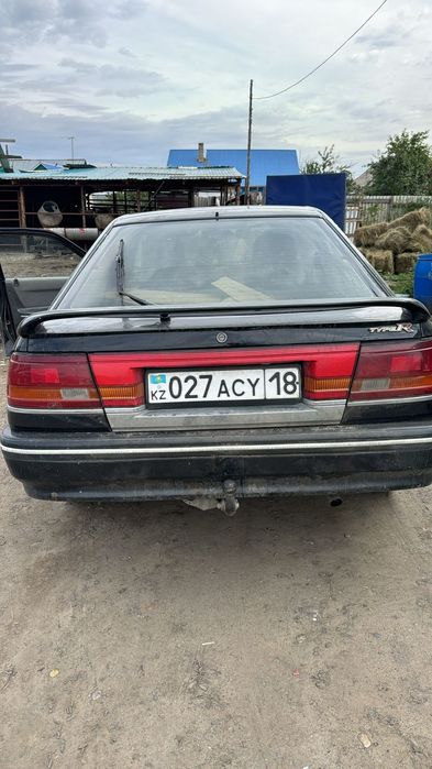 Машина Мазда 626 перехода продам срочно