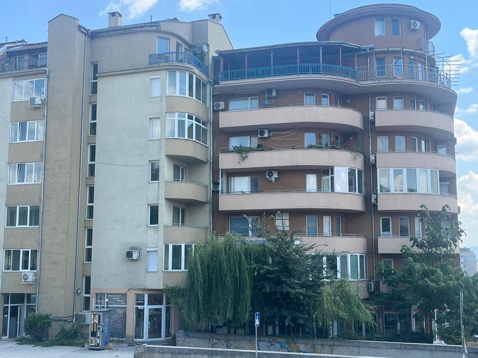 Апартамент кв Кольо Фичето