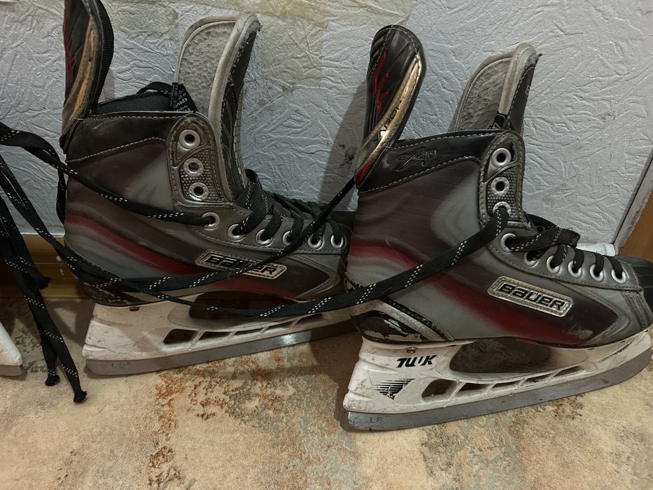 Профессиональные коньки Bauer