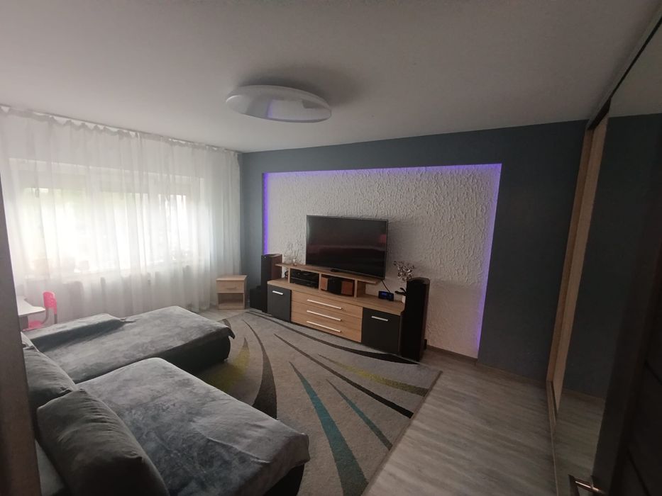 Vand apartament 2 camere cartier Noua