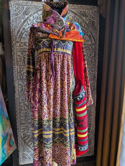 Дълга дамска авторска рокля