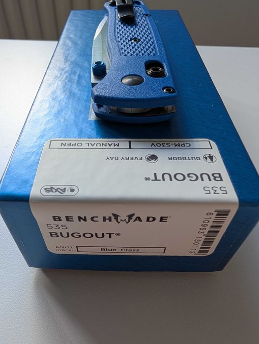 Benchmade Bugout 535 – CPM-S30V – Blue – stare impecabilă – original