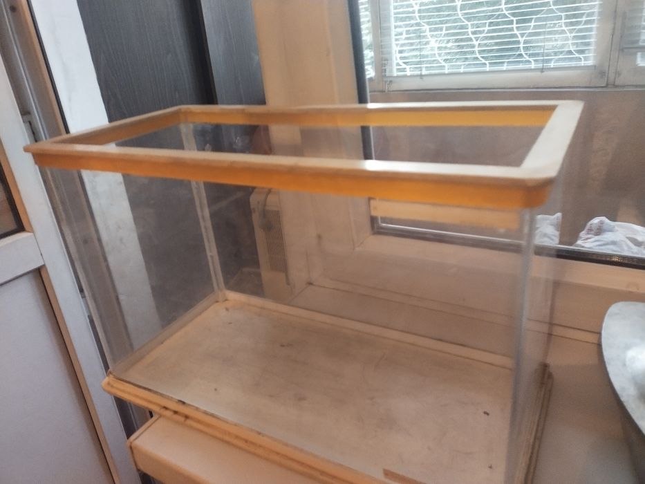 Продам аквариум 45*30*20