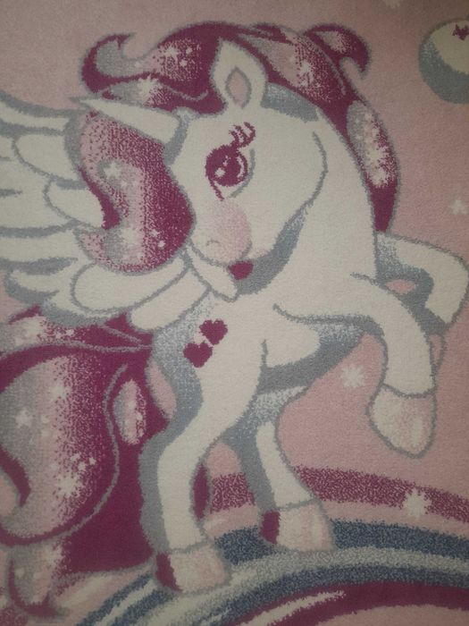 Килим с еднорог 120 на 180 см