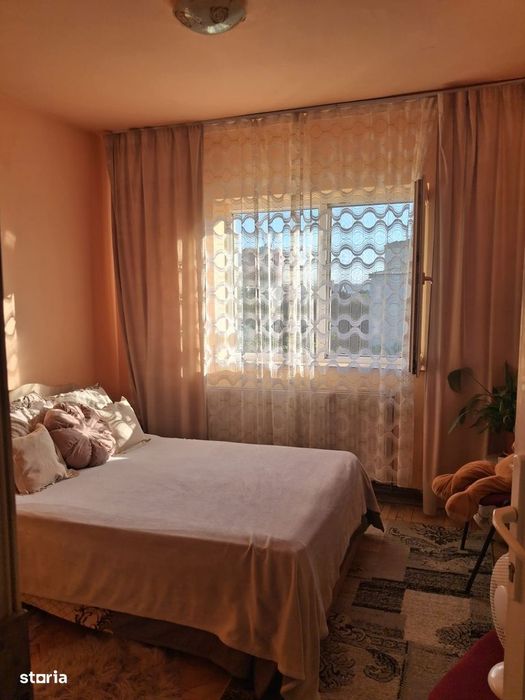 La banii astia nu mai gasesti! 2 camere de caramida langa Scoala nr. 8