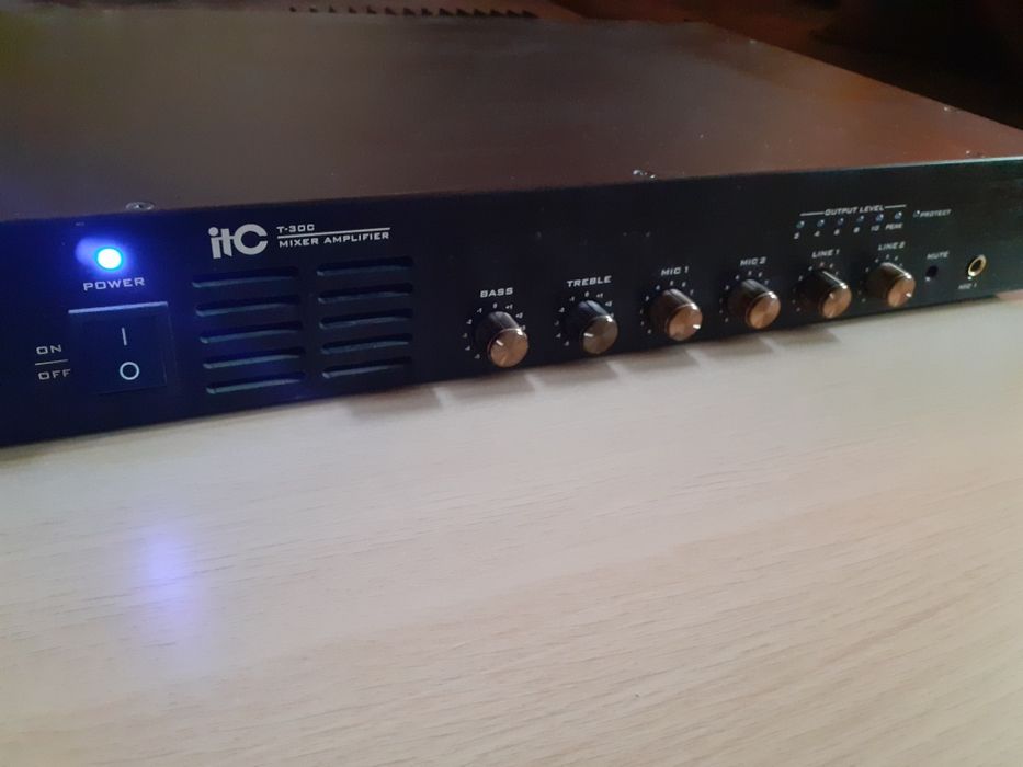Amplificator mixer ITC T-30 și 2 difuzoare ITC