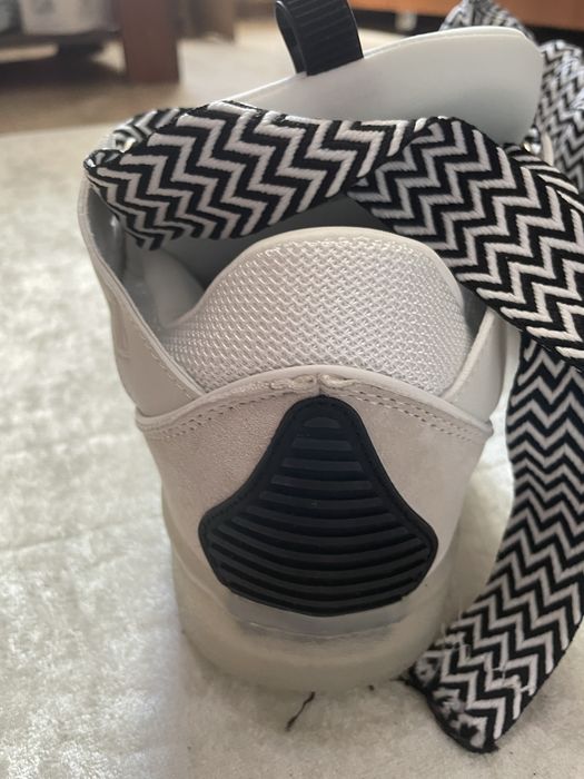 Lanvin adidasi.