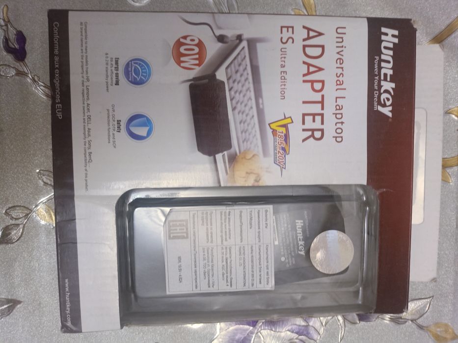 Зарядка универсальная для ноутбука Huntkey