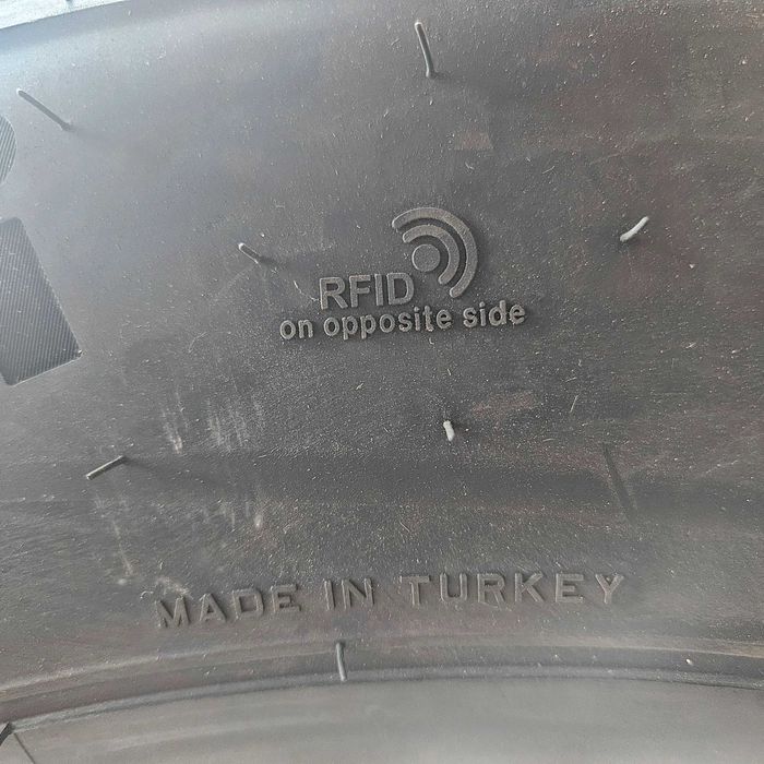 2 Нови предни гуми 355/50R22.5 Pirelli RO2 ProFuel Steer 156L DOT2025