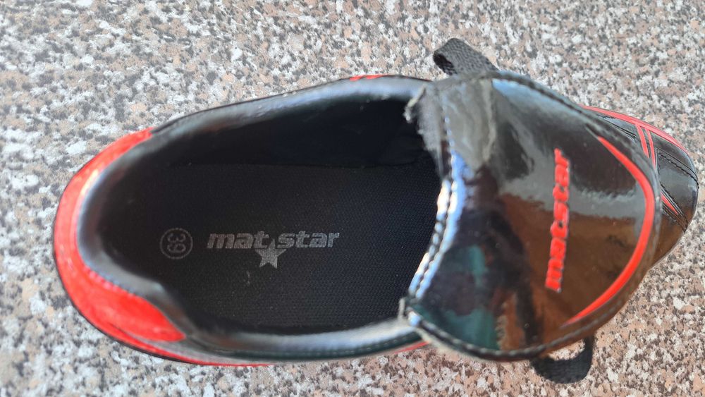 Футболни бутонки matstar