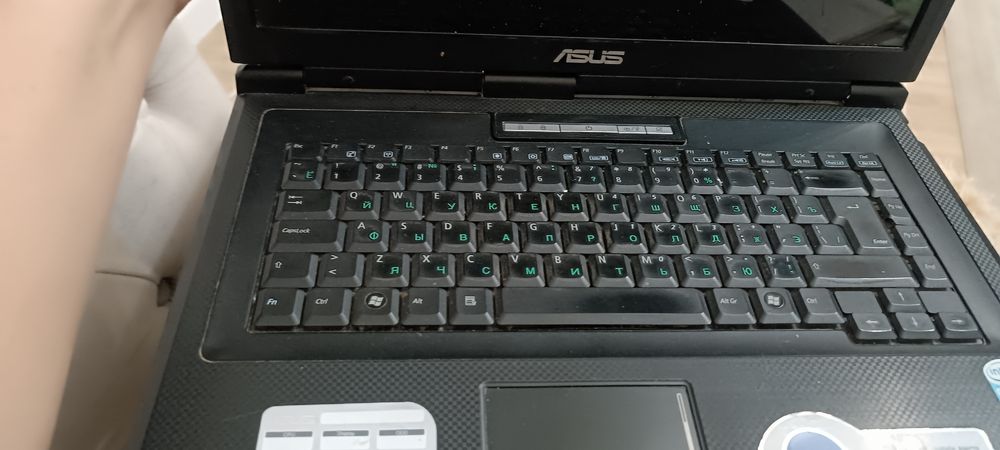 Ноутбук б у         т