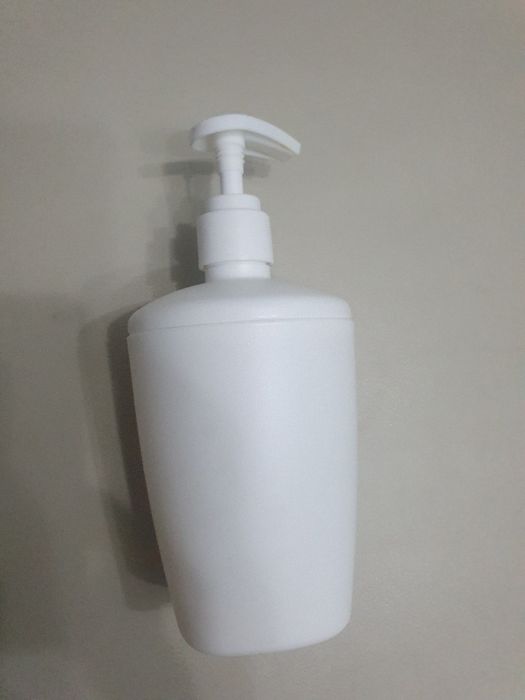 Флакон с дозатором для жидкостей