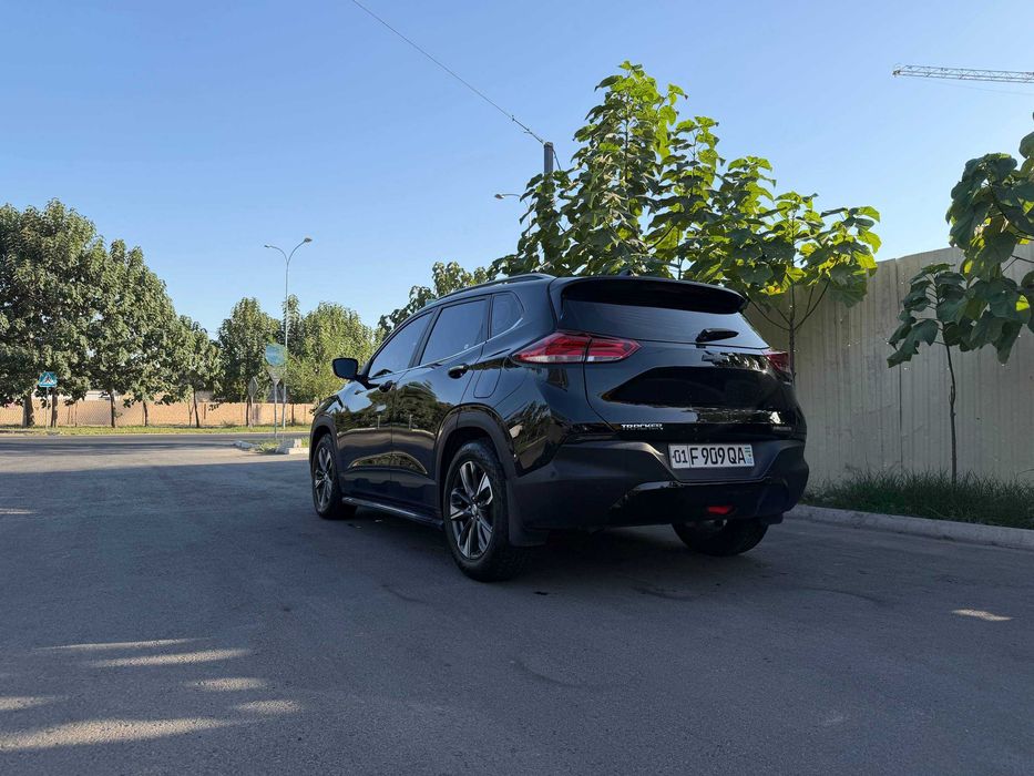 Tracker 2 Premier avtomat karobka
