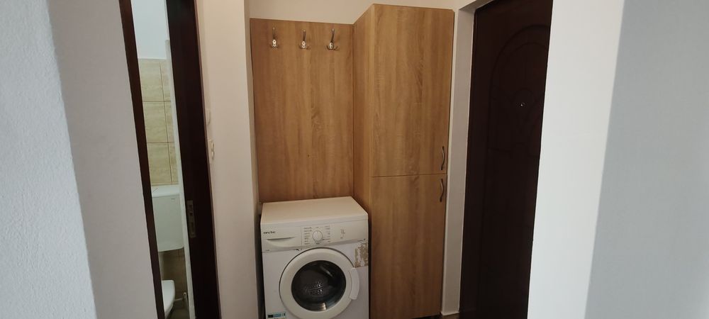 Proprietar vând garsonieră zona confecții
