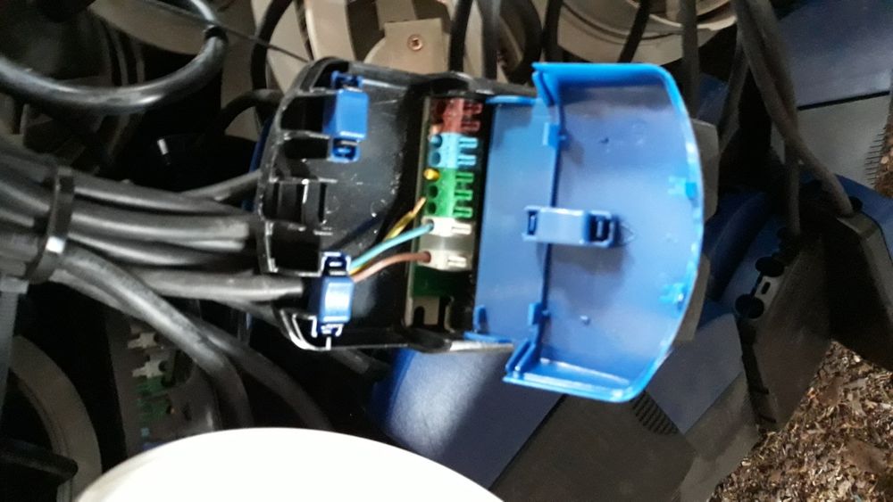 Лампи със захранване за окачен таван