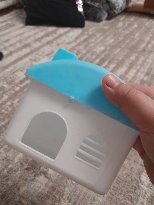 Продам клетку для хомяка с домиком