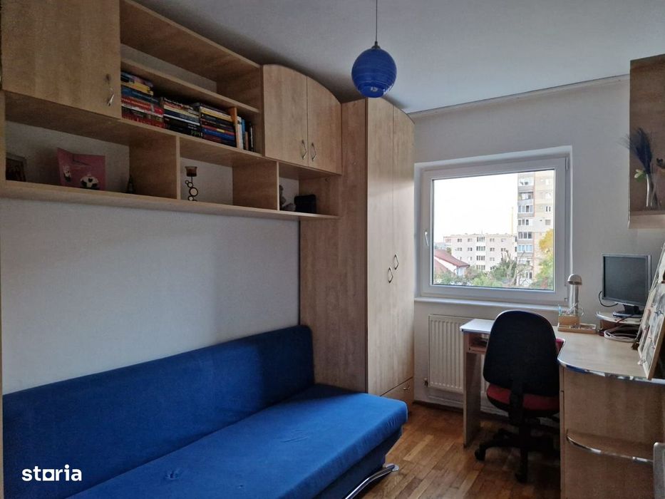 Apartament 3 camere , Astra