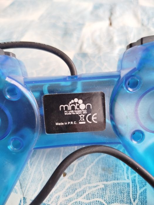 Продается игровой жостик.