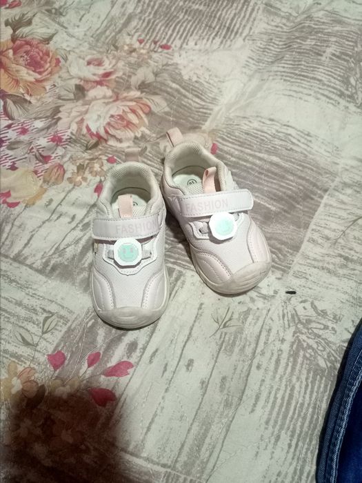 Детски кроссовки