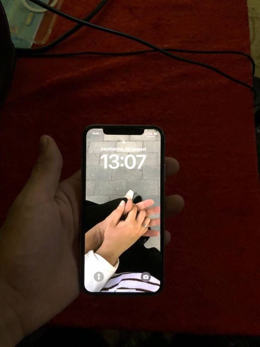 Iphone xs.