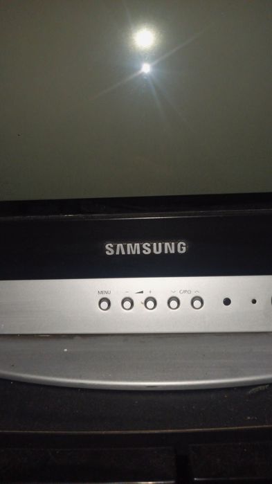 Продам телевизор