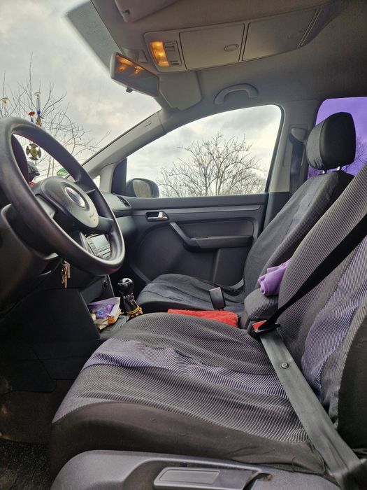 VOLKSWAGEN Touran 0 — imagine 5