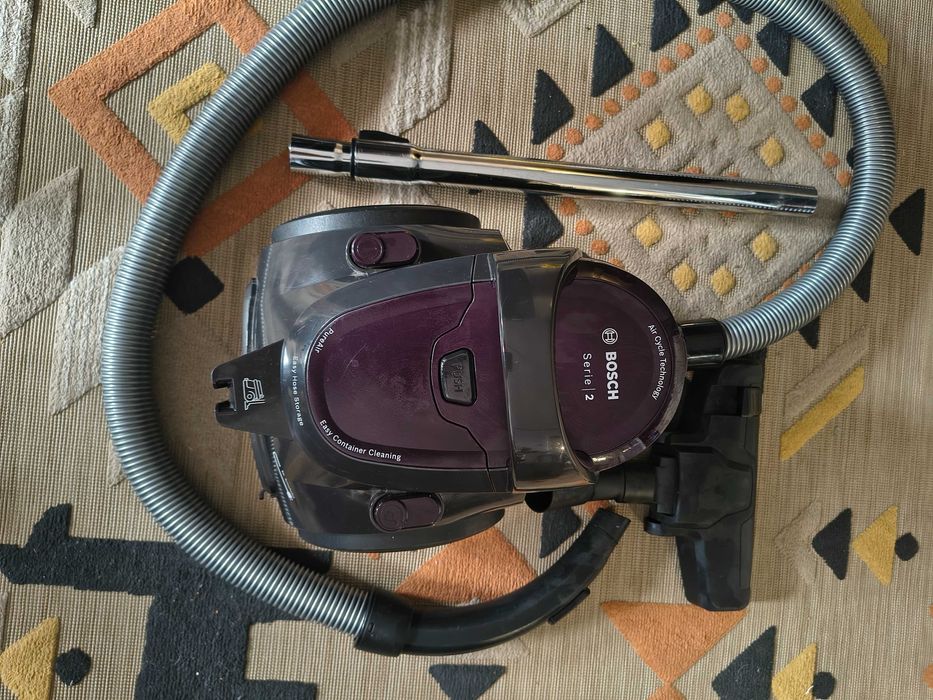 Aspirator bosch fără sac