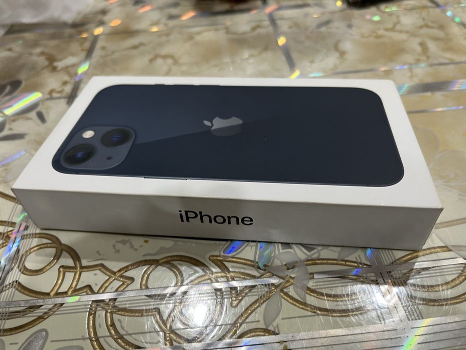 iPhone 13  продам