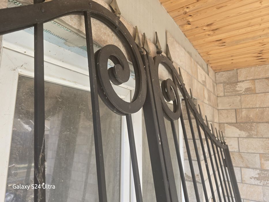 Уникална метална порта