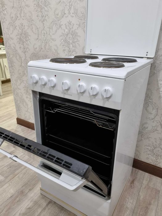 Продам электрическую плиту