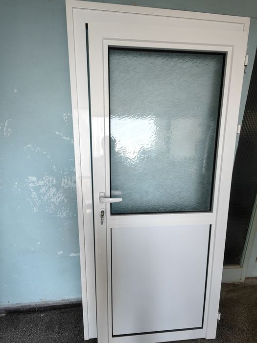 Алуминиева врата НОВА!