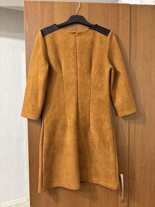 Платье женское.