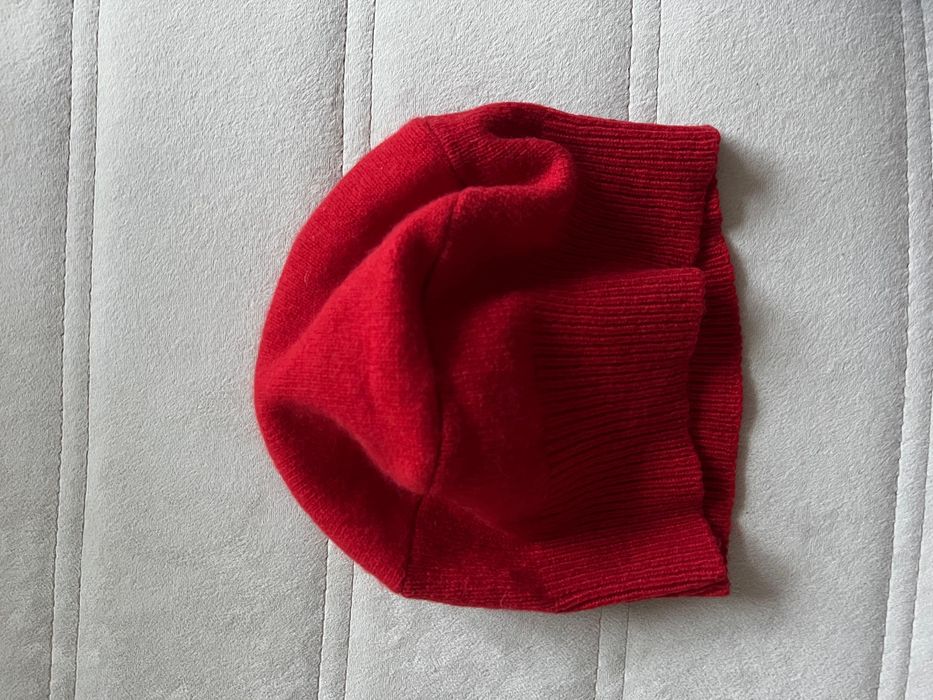 продам шапки женские