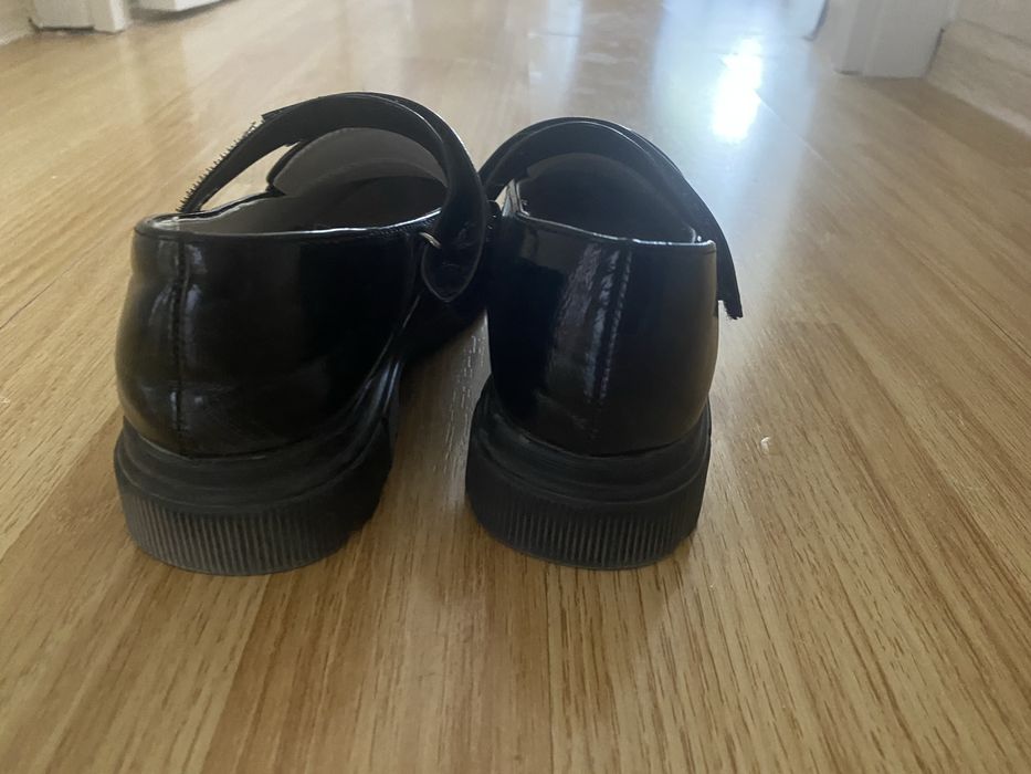 Продаммтуфли для девочек