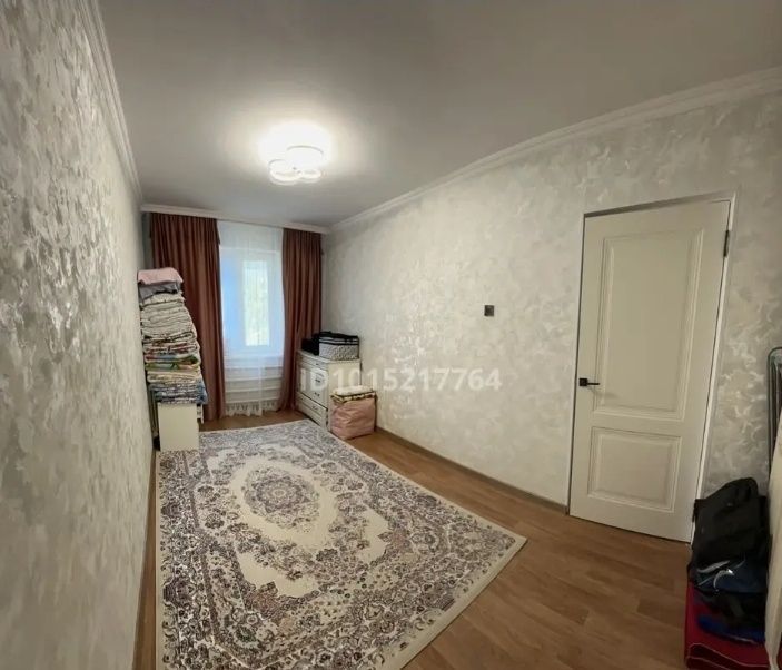 Продам 2 ком. кв.в 7мкр,дом 32