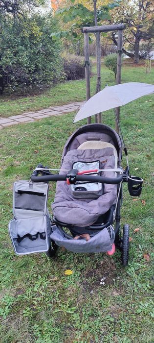 Продавам детска количка bebe confort high trek пълен комплект