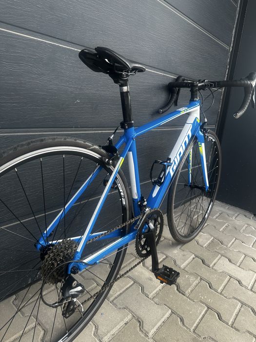Шосеен велосипед Giant Defy 3 / 28” S” 2х9