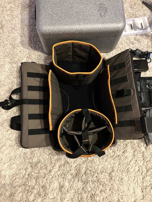 Drona DJI Phantom 4 PRO Obsidian cu multe accesorii