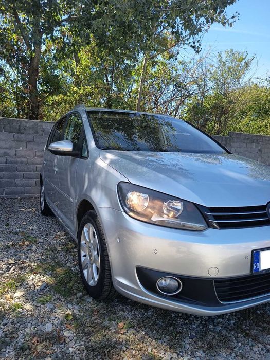 VOLKSWAGEN Touran 2011 — imagine 2