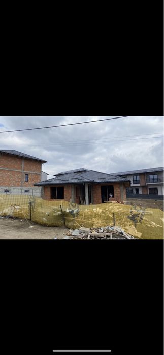 Amenajări construcții case rosu