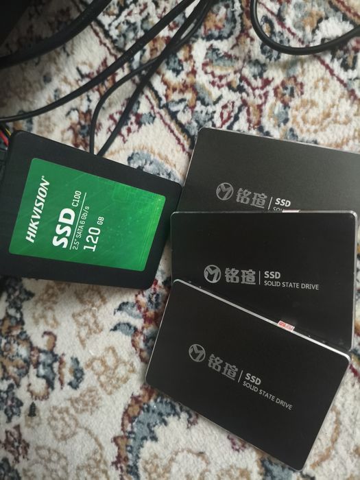 Жеский диск ssd 120 гб