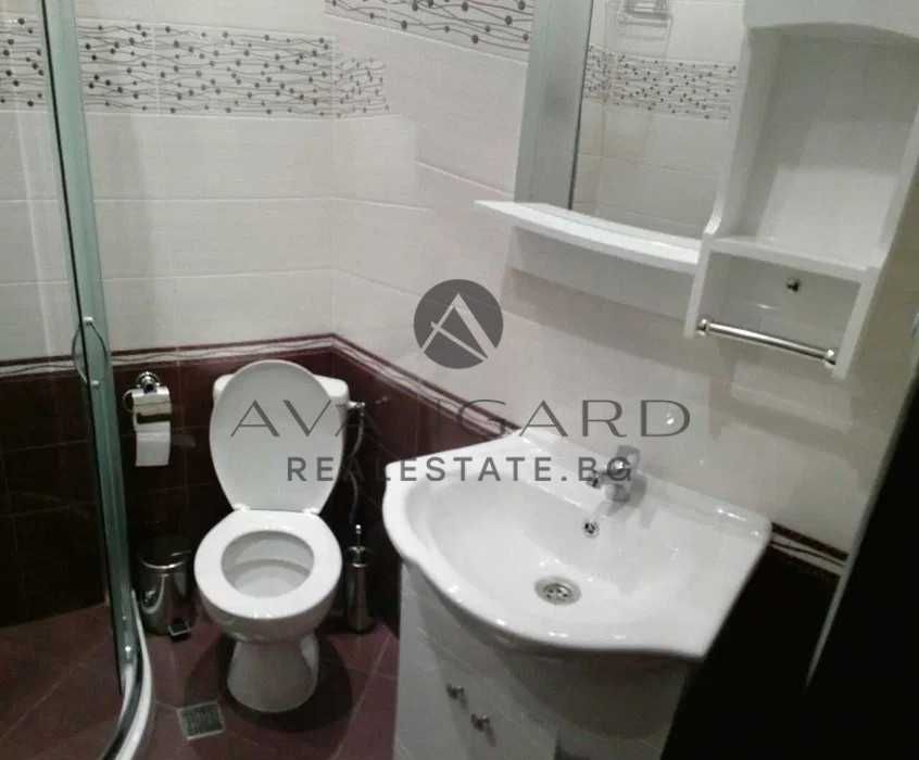 Продава се Тристаен апартамент в Пловдив, Кючук Париж - 70 кв.м за 2478 €/кв.м - Снимка #7