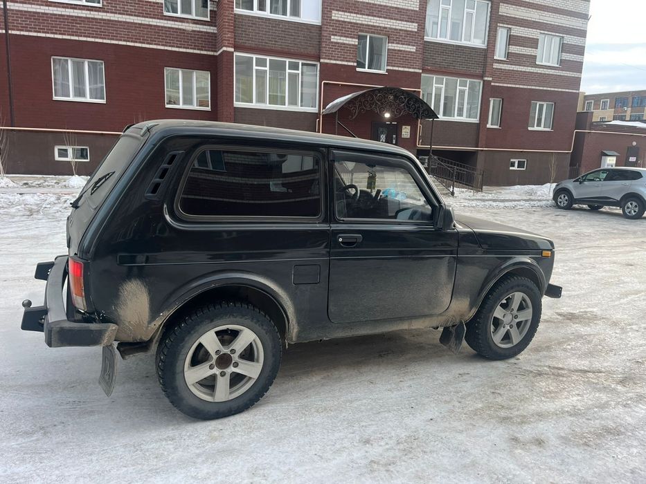 Продам машину нива