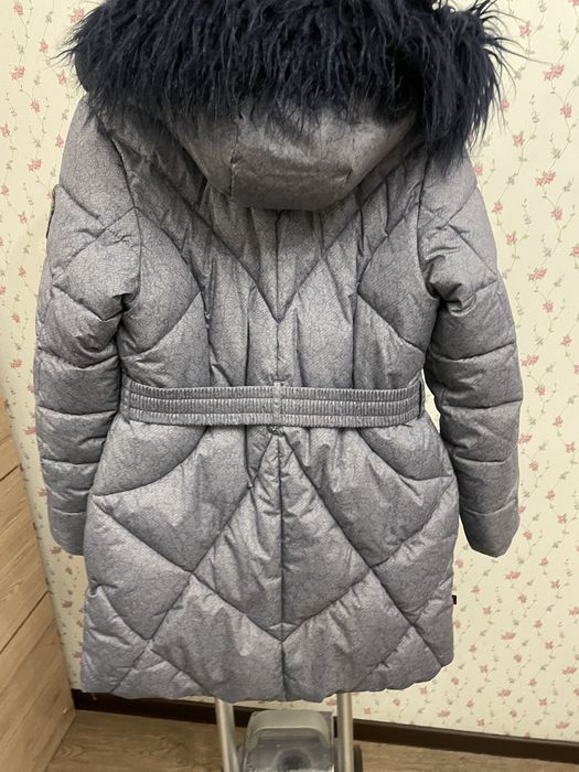 Продам зимний пуховик на девочку